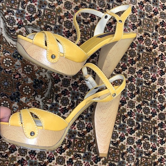 Yellow summer sandal heels. Platform, New! - Picture 2 of 3